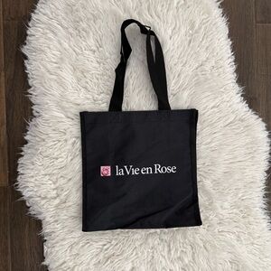 La Vie En Rose Tote Bags for Women on Sale up to 90% Off: Poshmark